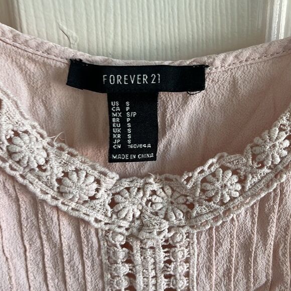 🌼3/$15🌼 Light Pink Tank - Picture 3 of 7